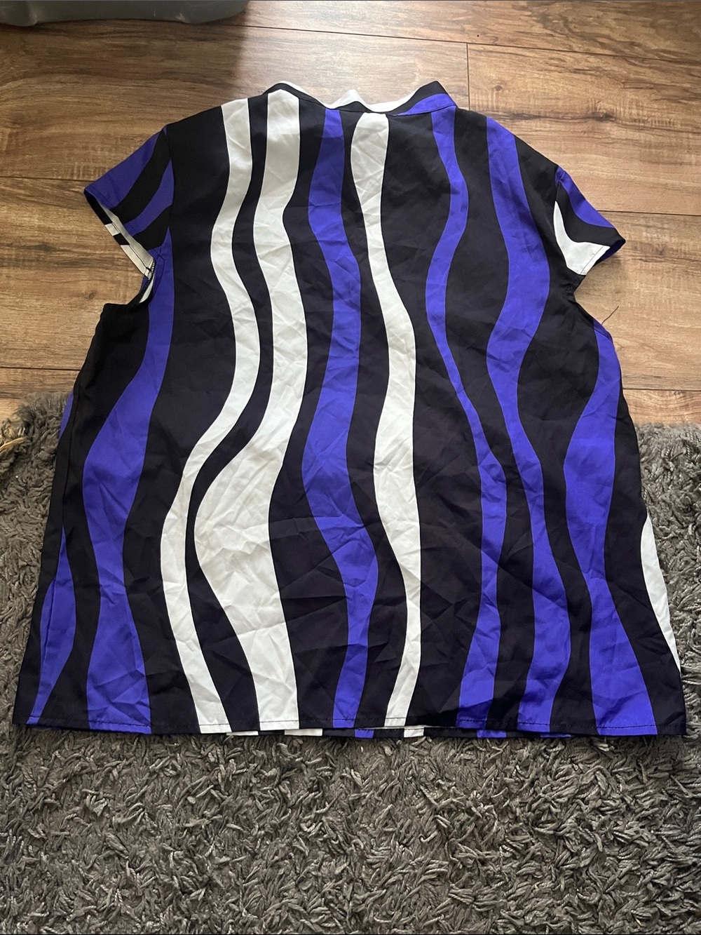 Patterned Blouse - Picture 3 of 4